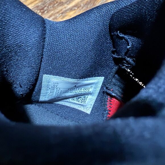 Jordan Nike Size 5Y Tatum Old School Step Basketball Shoes Black Red - Picture 8 of 8